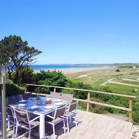 With Panoramic Sea Views, Plonévez-Porzay